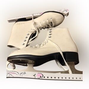 Classic Women's White Figure Ice Skates - Unbranded